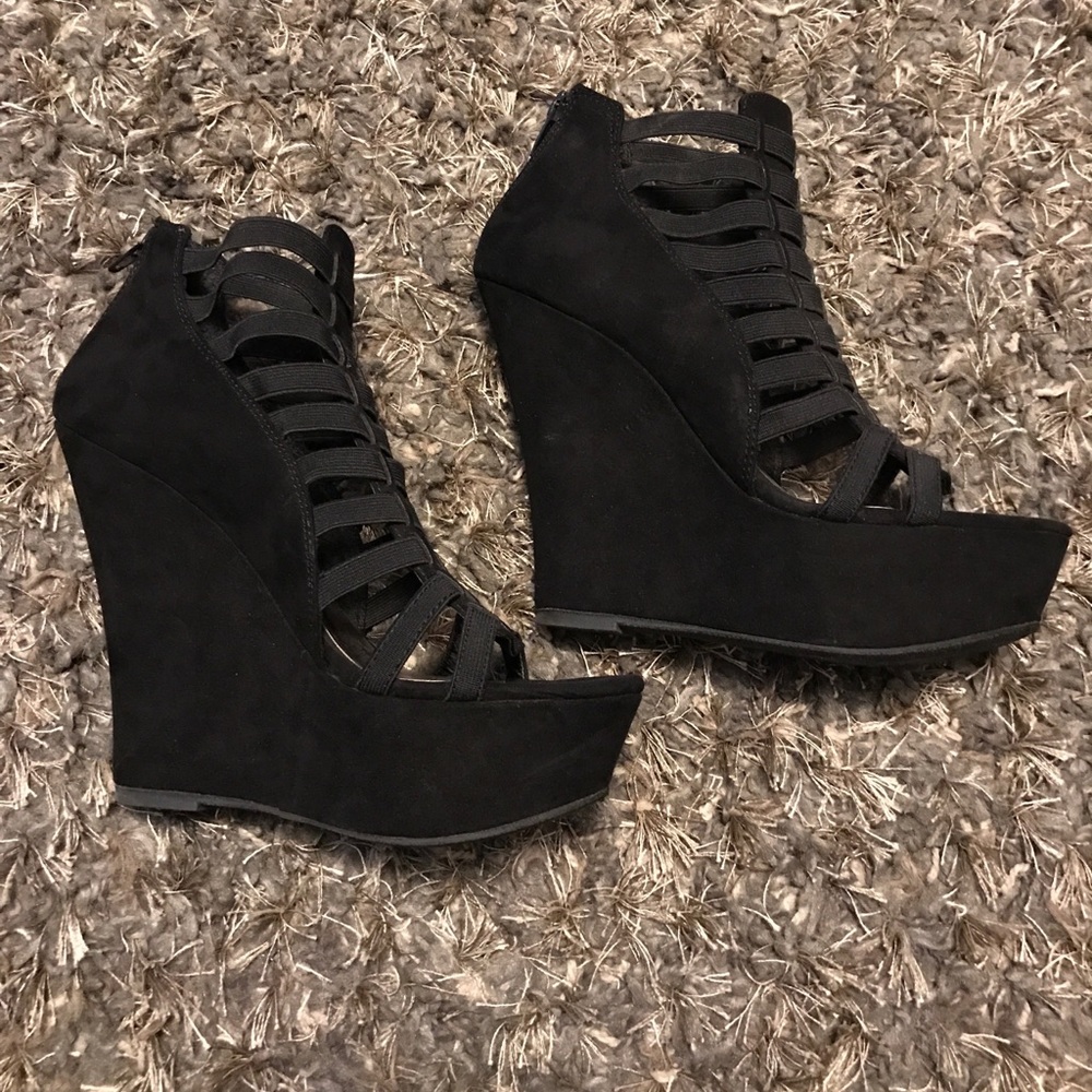 STEVE MADDEN WEDGES